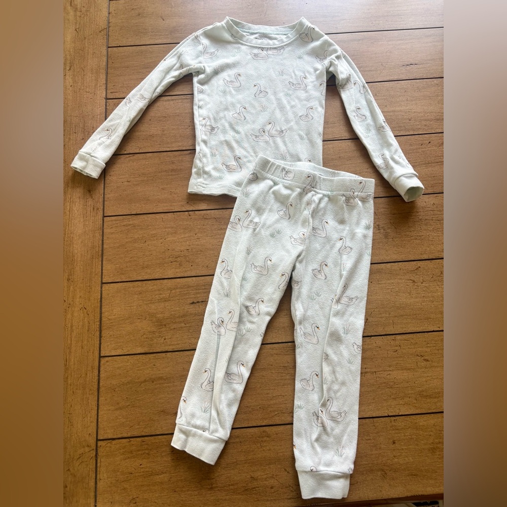 Petit Lem Swan Pajamas, Size 3T